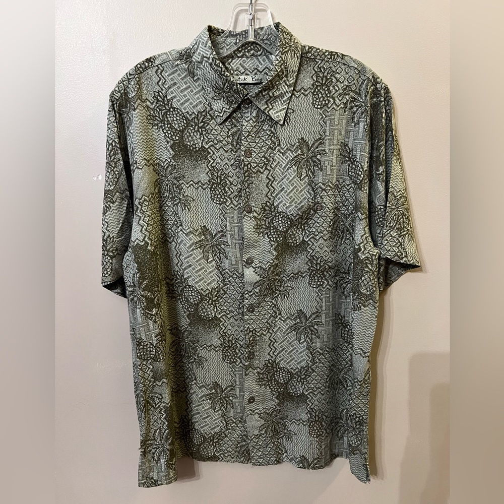 Batik Bay, short sleeve casual shirt.